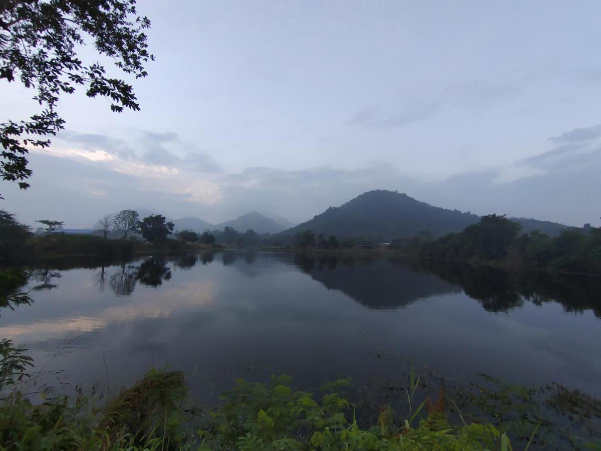 Royal Mountain Hut Hotel Ratchaburi ภายนอก รูปภาพ