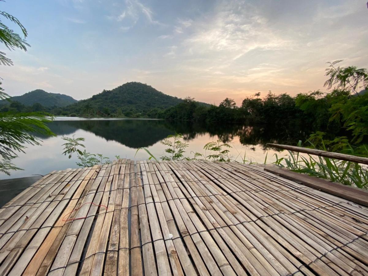 Royal Mountain Hut Hotel Ratchaburi ภายนอก รูปภาพ