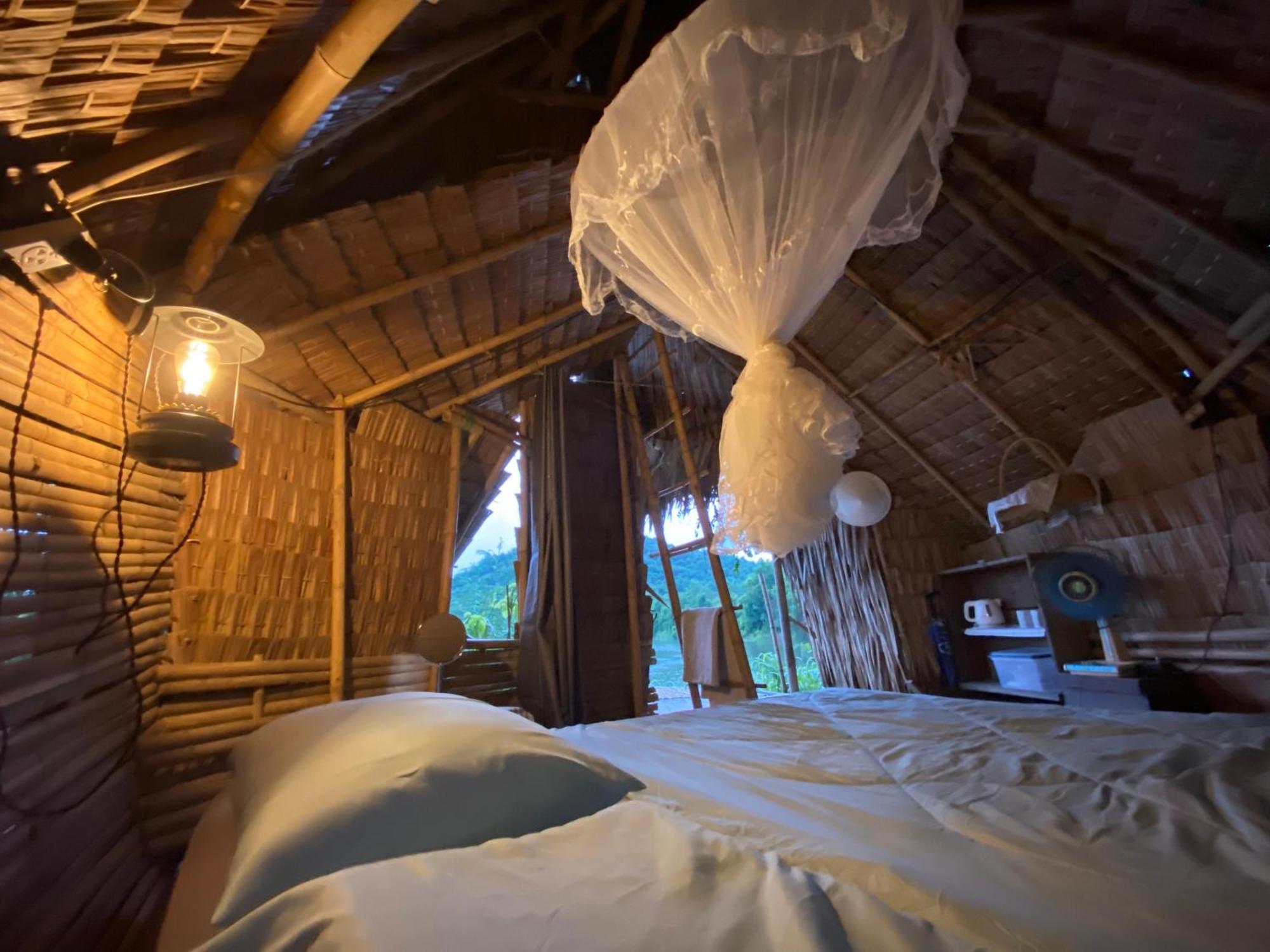 Royal Mountain Hut Hotel Ratchaburi ภายนอก รูปภาพ