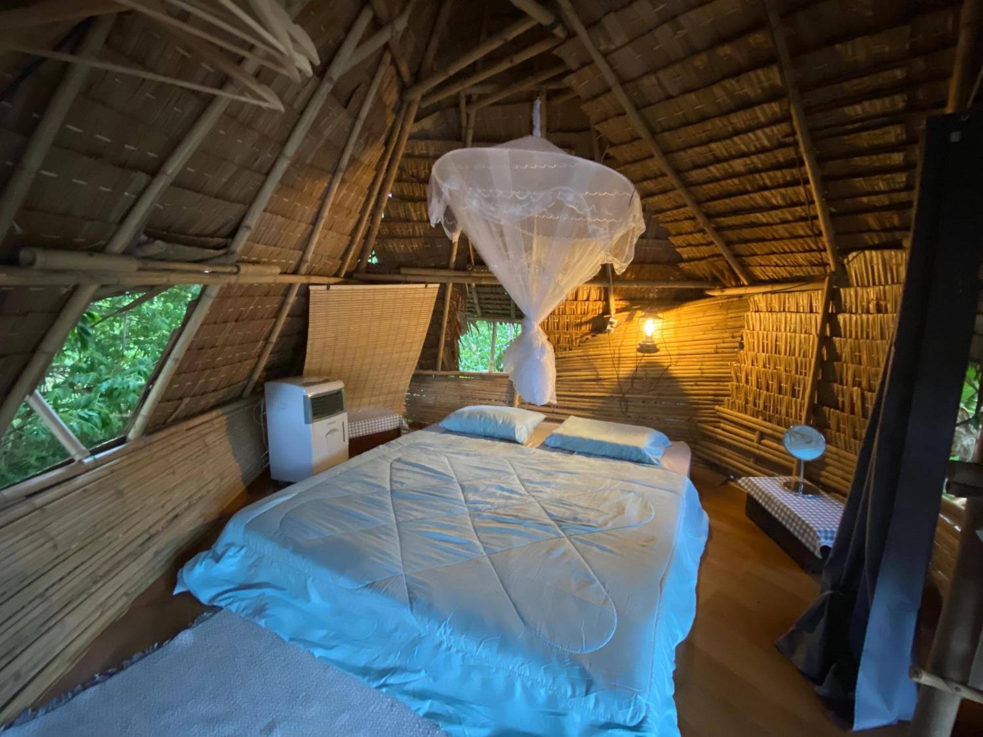 Royal Mountain Hut Hotel Ratchaburi ภายนอก รูปภาพ
