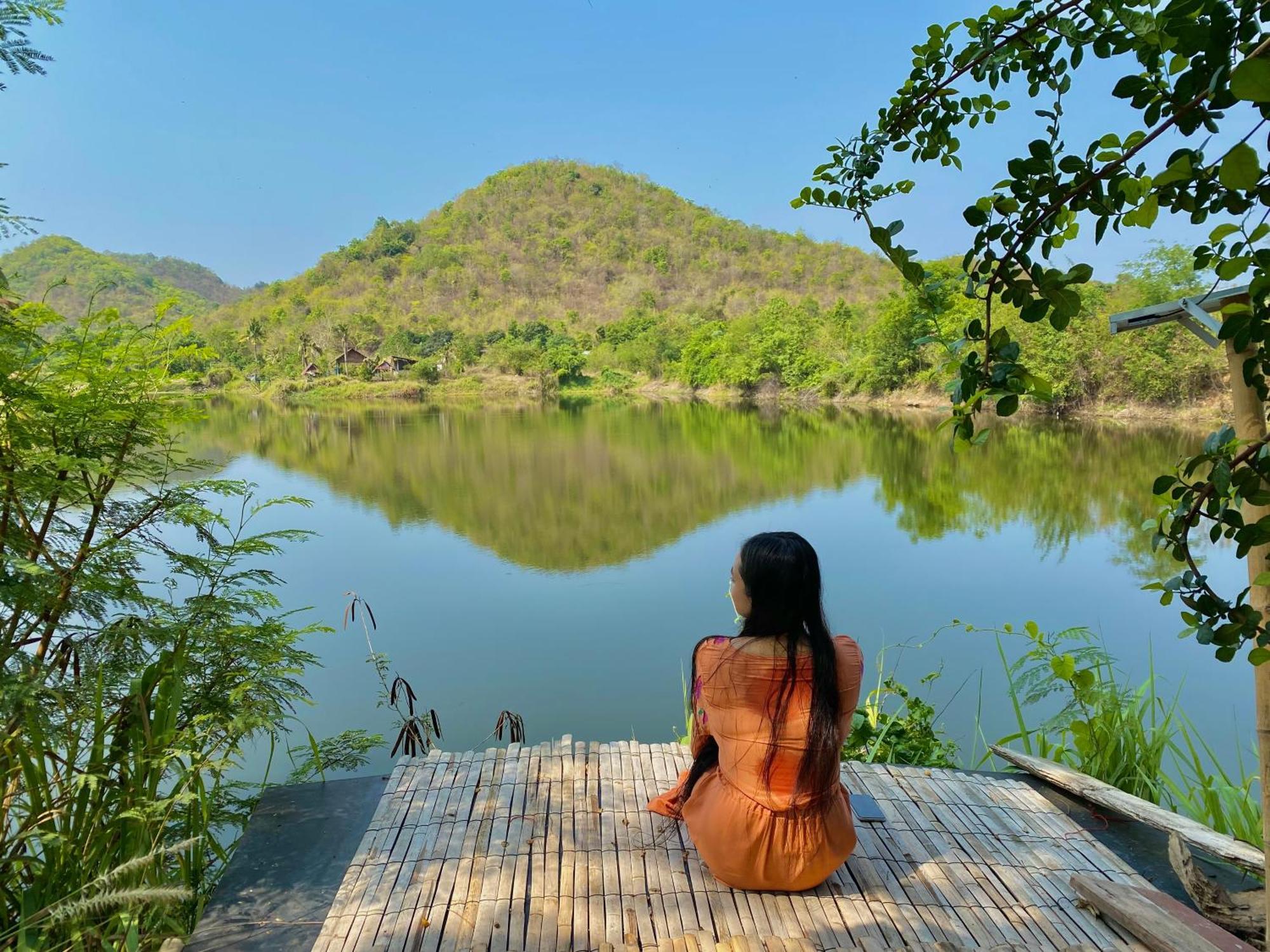 Royal Mountain Hut Hotel Ratchaburi ภายนอก รูปภาพ
