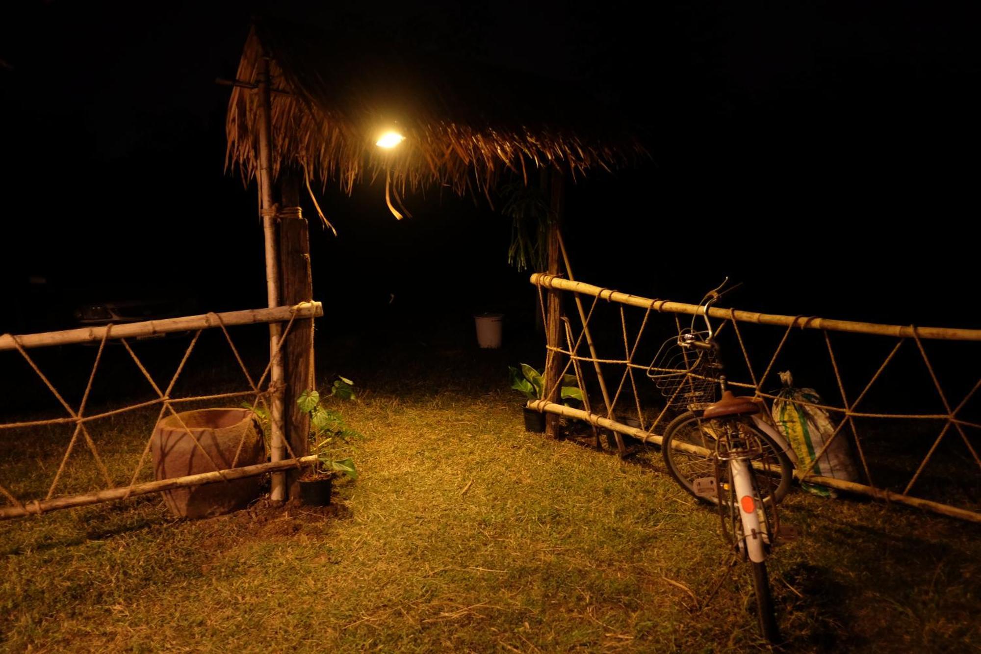 Royal Mountain Hut Hotel Ratchaburi ภายนอก รูปภาพ