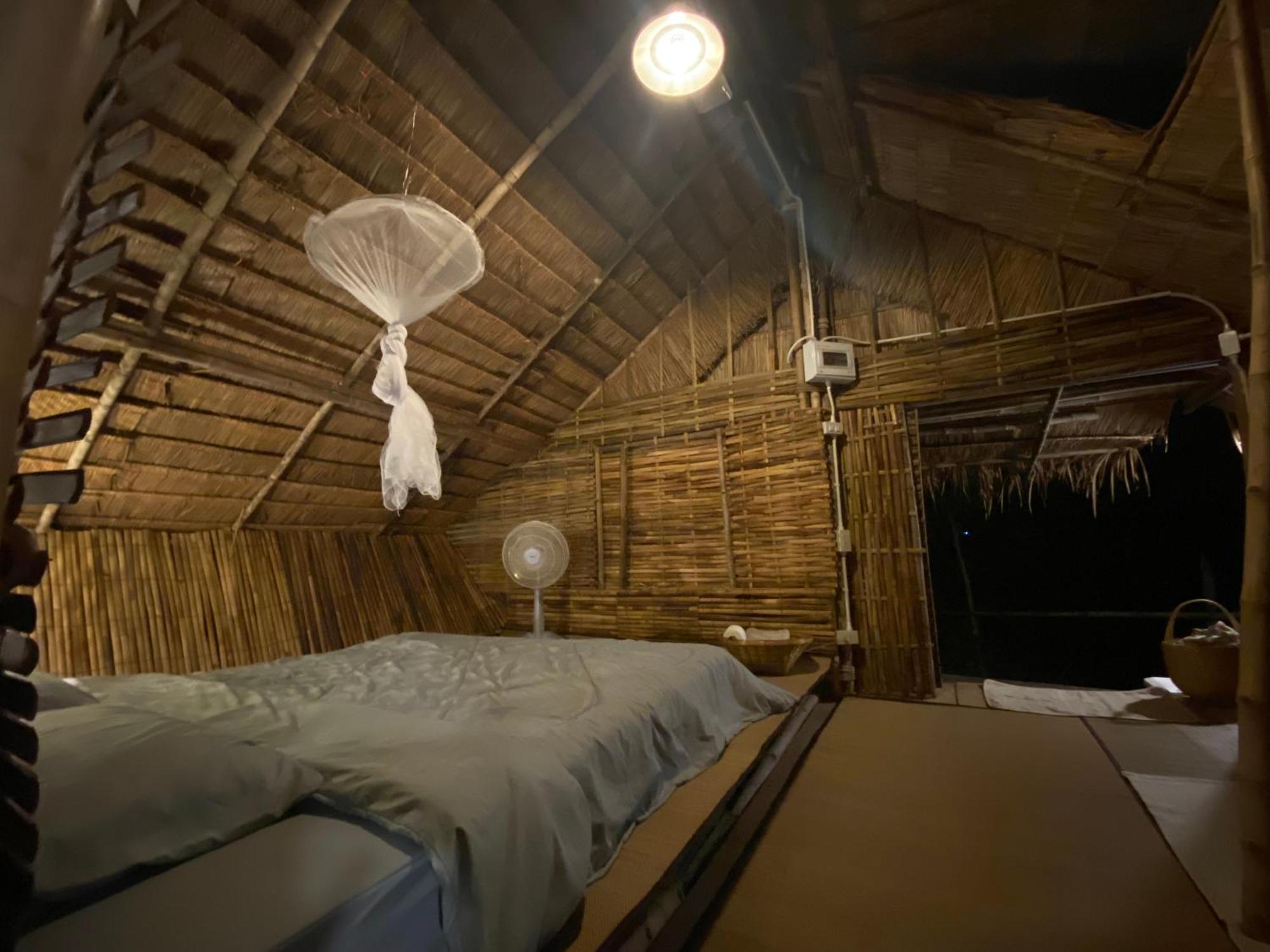 Royal Mountain Hut Hotel Ratchaburi ภายนอก รูปภาพ