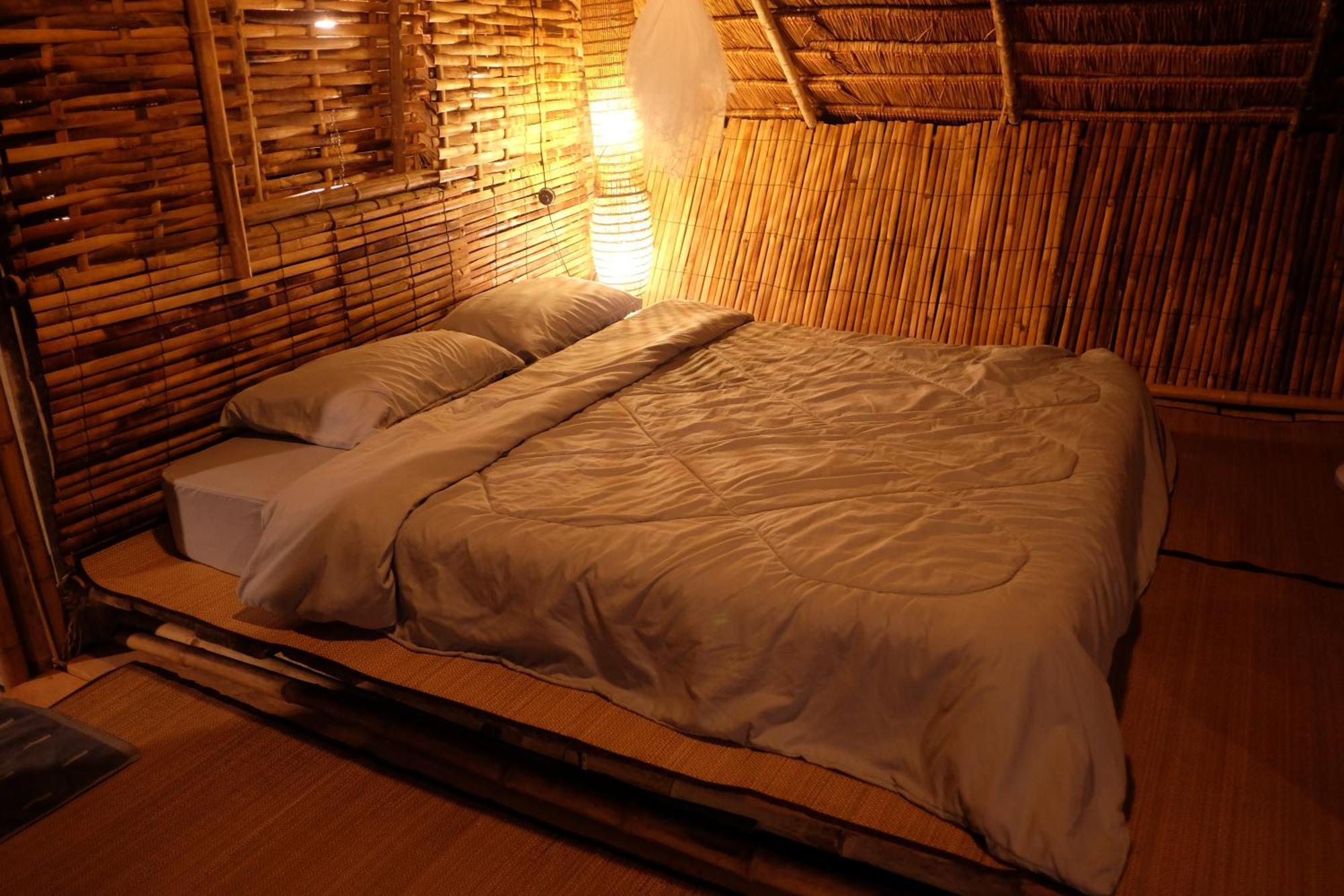 Royal Mountain Hut Hotel Ratchaburi ภายนอก รูปภาพ