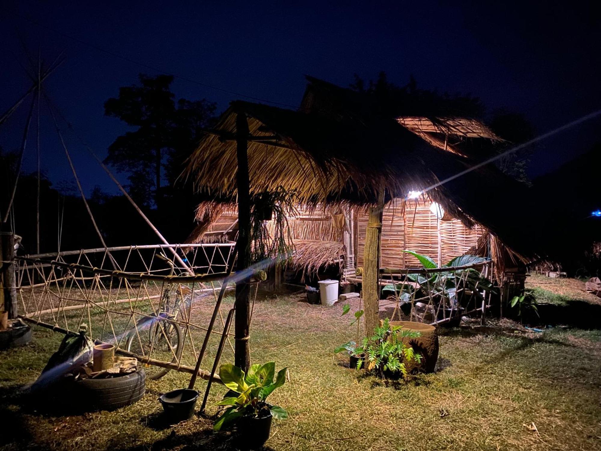 Royal Mountain Hut Hotel Ratchaburi ภายนอก รูปภาพ