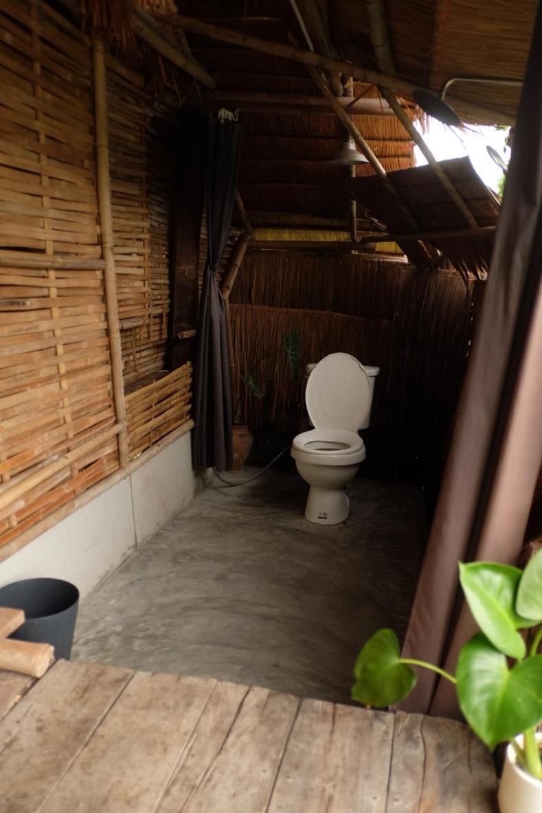 Royal Mountain Hut Hotel Ratchaburi ห้อง รูปภาพ