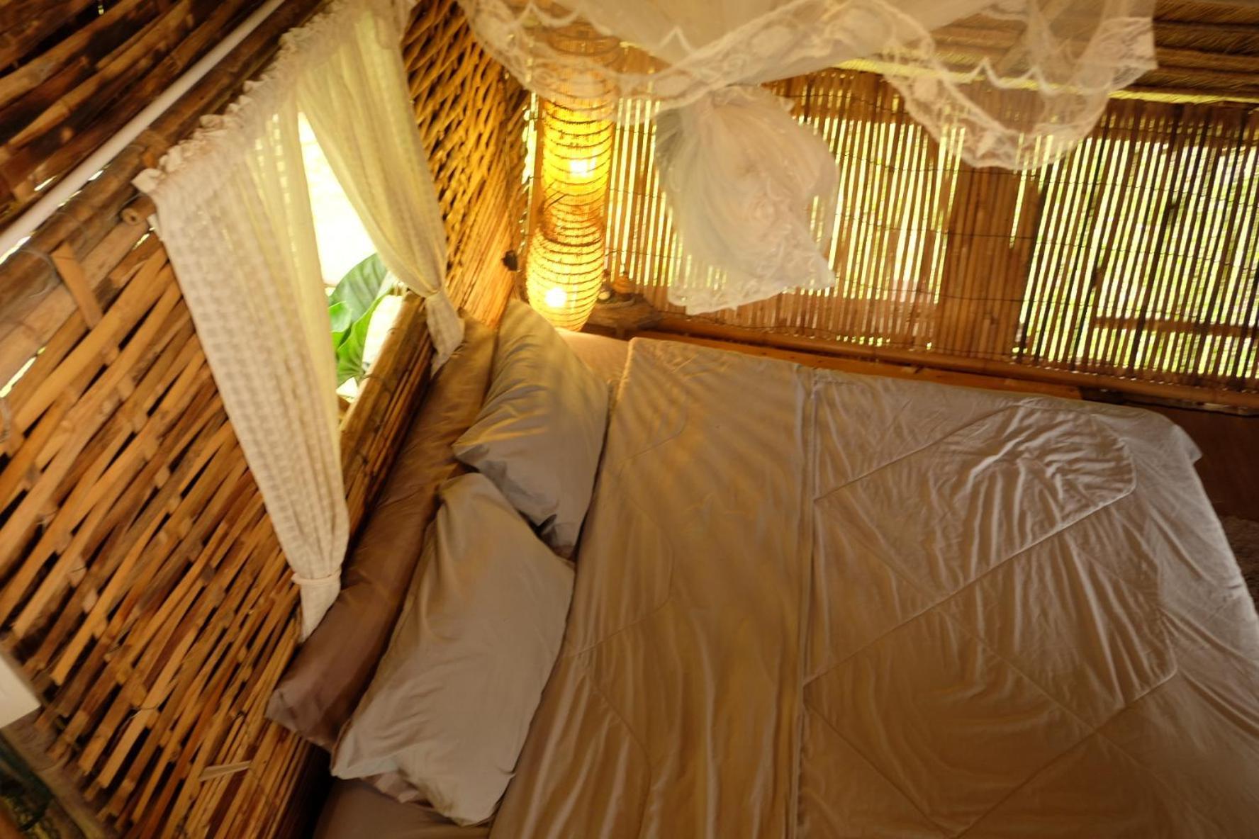 Royal Mountain Hut Hotel Ratchaburi ภายนอก รูปภาพ